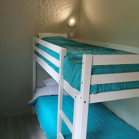 Huebsches Tiny Mit Waldblick Im By Interhome Mareuil-sur-Lay