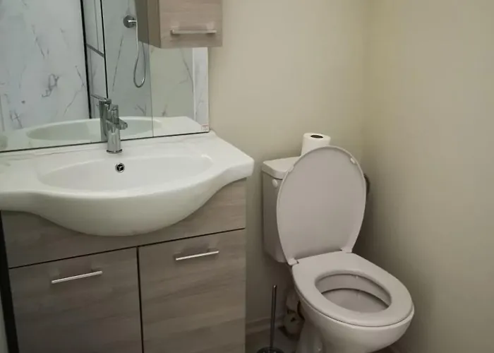 Ferienhaus Huebsches Tiny Mit Waldblick Im By Interhome Mareuil-sur-Lay