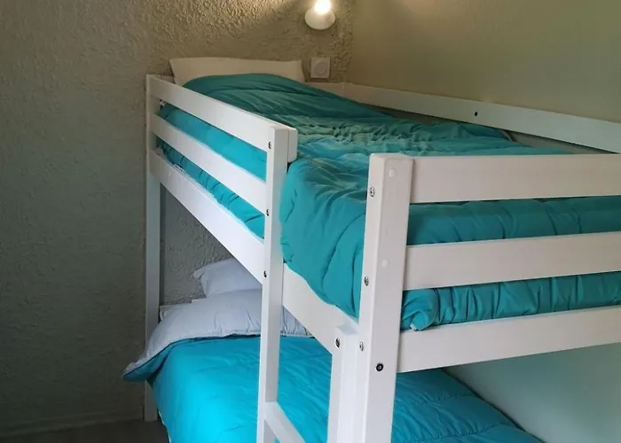 Huebsches Tiny Mit Waldblick Im By Interhome Mareuil-sur-Lay