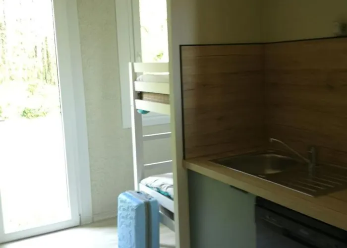 Huebsches Tiny Mit Waldblick Im By Interhome Ferienhaus *